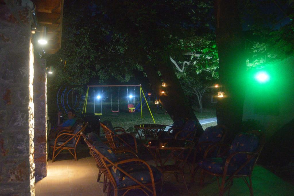 Hotel Zachos トロウロス エクステリア 写真